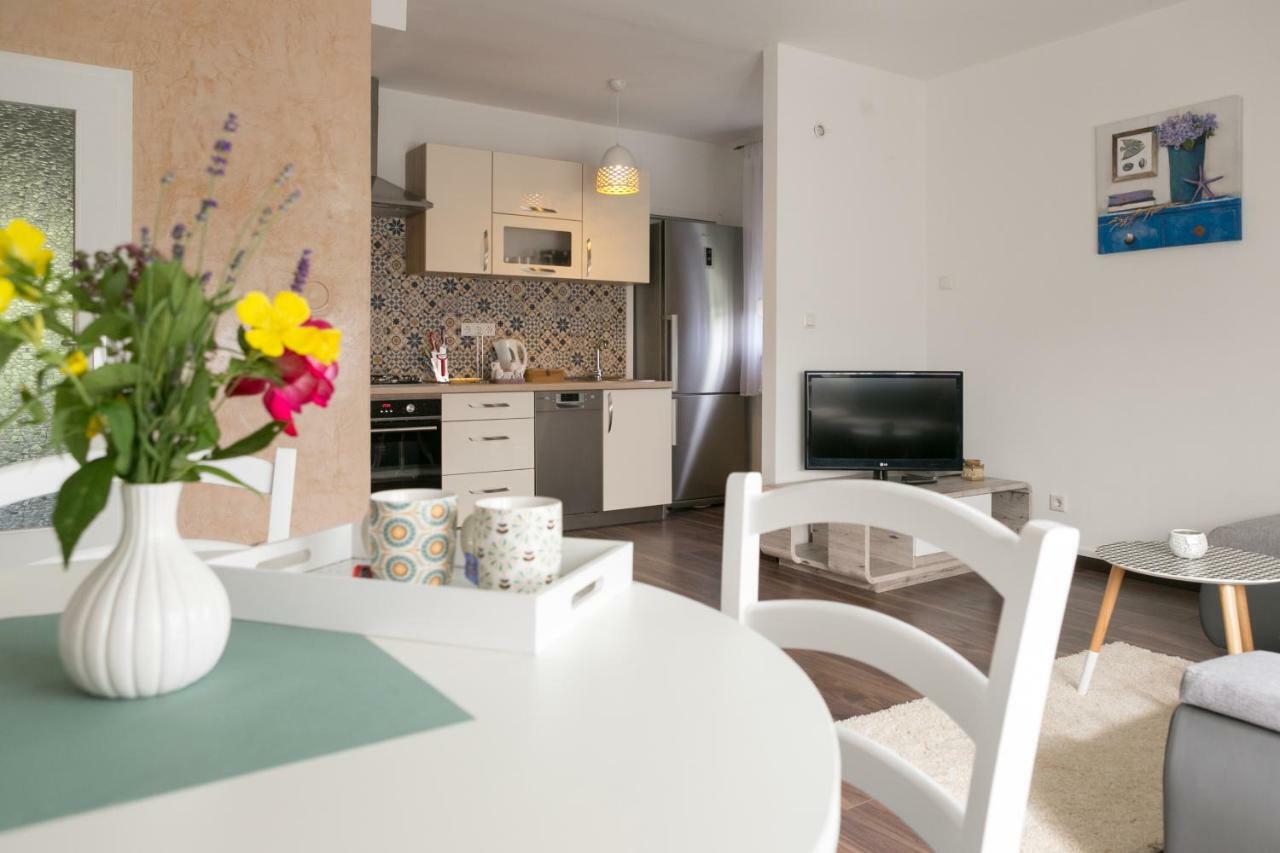 شقة Otočac  في Apartman Maja المظهر الخارجي الصورة