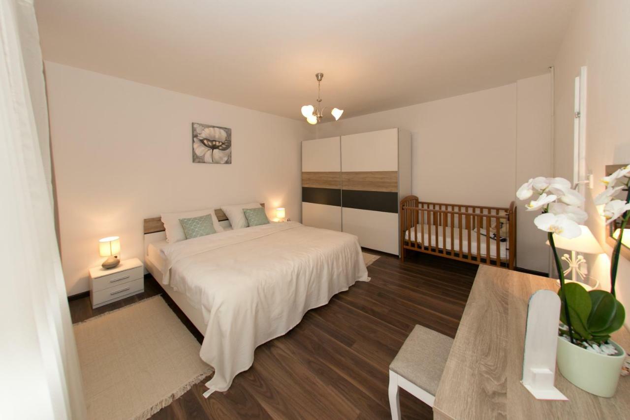 شقة Otočac  في Apartman Maja المظهر الخارجي الصورة